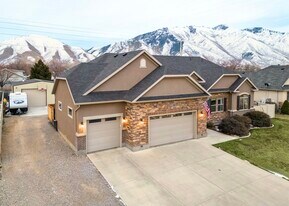 1950 N 1250 W, Unit 1950 in Mapleton, UT - Building Photo