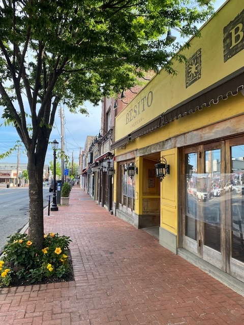 415 New York Ave, Unit 2B in Huntington, NY - Foto de edificio - Building Photo