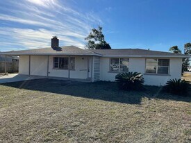 129 Seneca Ave in Panama City, FL - Building Photo