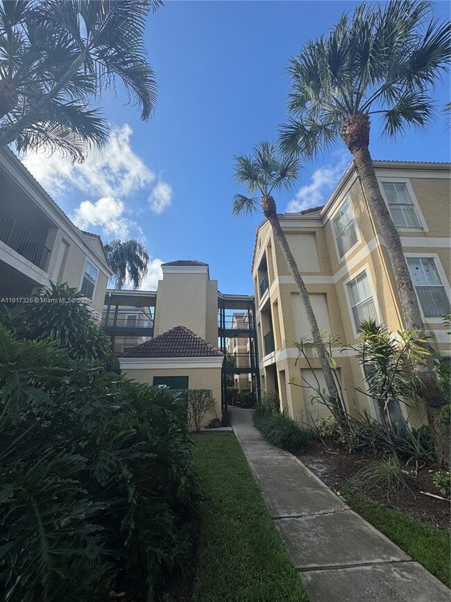 property at 875 Riverside Dr