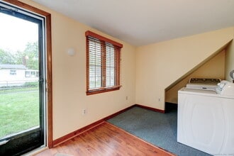 274 Bristol St in Southington, CT - Building Photo - Building Photo
