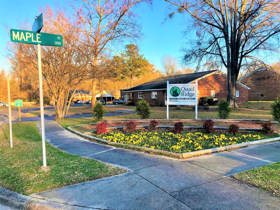 Quail Ridge Apartments in Washington, NC - Building Photo