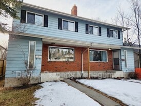 10230-10150 150 St NW in Edmonton, AB - Building Photo