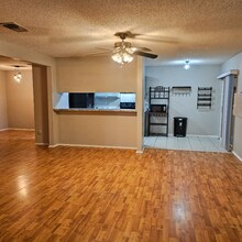 8119 Pinto Trail in San Antonio, TX - Building Photo - Building Photo