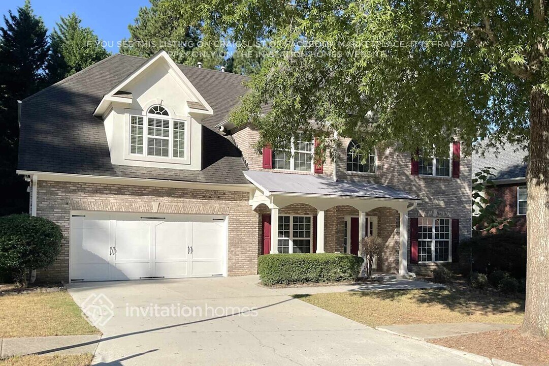 3038 Brookwood Oak Ln SW in Lilburn, GA - Building Photo