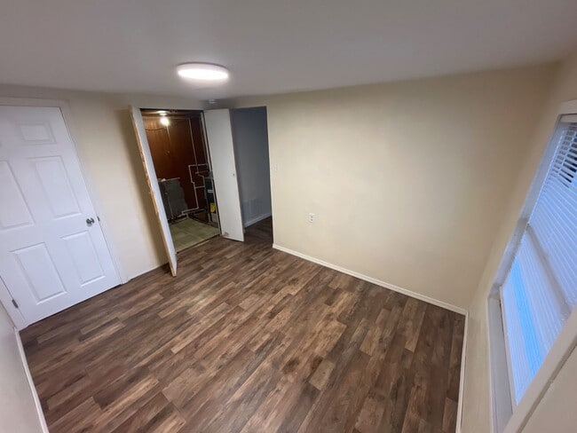 216 W 12th St in Eldon, MO - Building Photo - Building Photo