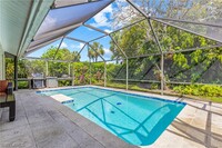 4599 Chippendale Dr in Naples, FL - Foto de edificio - Building Photo