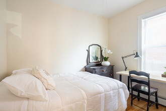 Charles St Furnished Harv/MITPost-Doc House in Cambridge, MA - Building Photo - Interior Photo