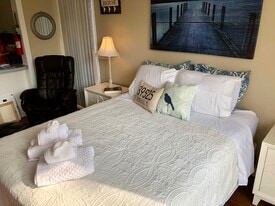 108 Lakeside Villla in Diamondhead, MS - Building Photo