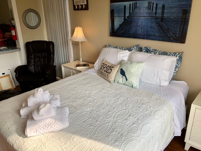 property at 108 Lakeside Villla