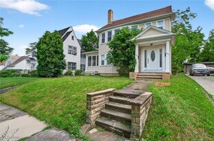 3435 Ashby Rd in Shaker Heights, OH - Building Photo