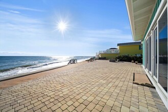 3161 N Ocean Shore Blvd in Flagler Beach, FL - Foto de edificio - Building Photo