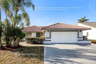 8612 NW 79th St in Tamarac, FL - Building Photo