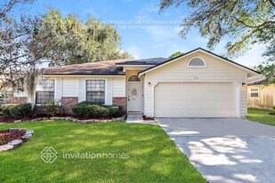 1371 High Plains Dr W in Jacksonville, FL - Building Photo