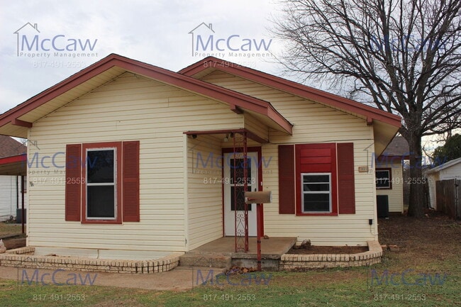 property at 3009 Hollywood Ave