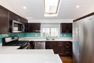 71 Orchard St, Unit 4 in Malden, MA - Foto de edificio - Building Photo
