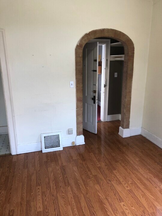 200 E Elm St in Mankato, MN - Building Photo