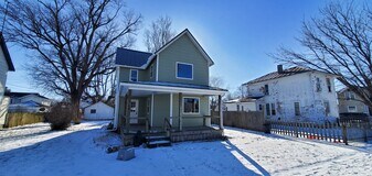 816 W Gambier St in Mount Vernon, OH - Building Photo