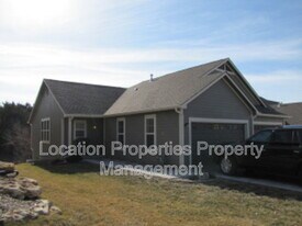 1484 Marilee Dr in Lawrence, KS - Building Photo
