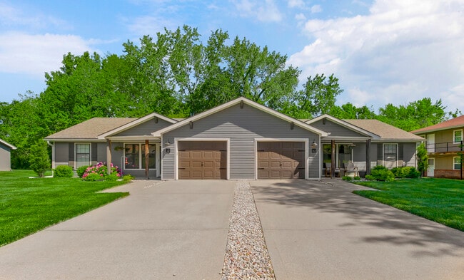 12 Wallingford Dr in Platte City, MO - Building Photo - Building Photo