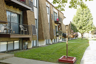 Southwyck Park Apartments in Toledo, OH - Building Photo - Building Photo