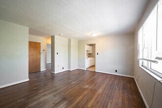 8 N Butler Ave-Unit -Apt 12 in Indianapolis, IN - Building Photo - Building Photo