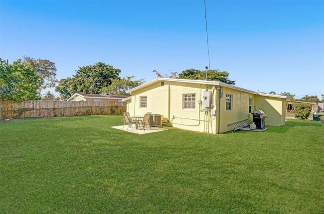 property at 6110 SW 38th St