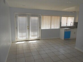 3133 Floral Vista Ave in Henderson, NV - Building Photo - Building Photo