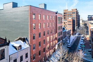 214 Vine in Philadelphia, PA - Building Photo