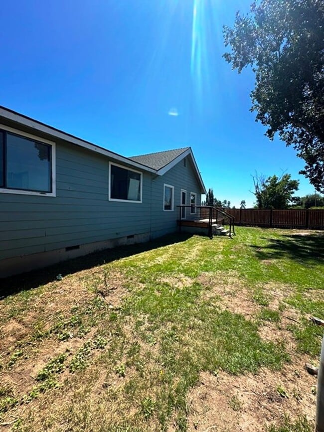 property at 10205 OR-39