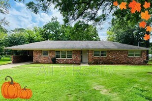 2649 Burkelaun Dr in Montgomery, AL - Building Photo