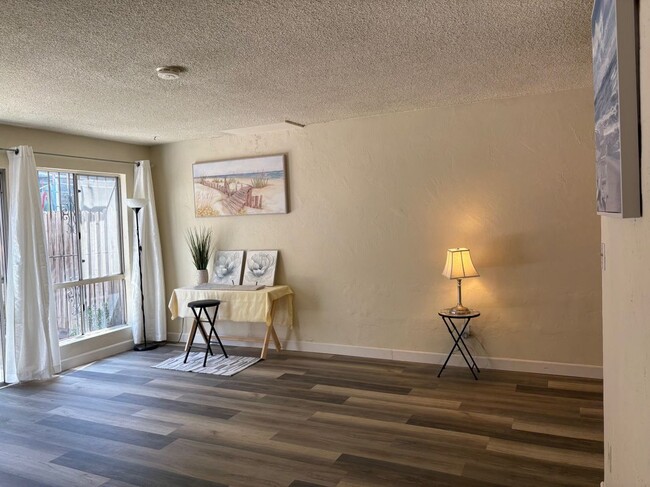 2706 Voorhees Ave in Redondo Beach, CA - Building Photo - Building Photo