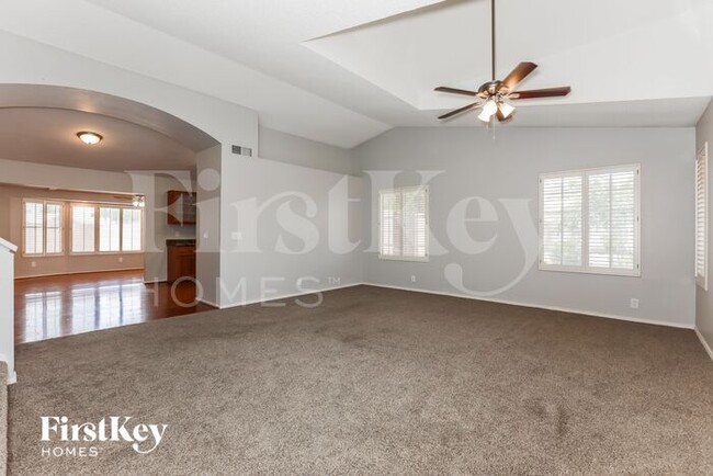 1333 N Higley Rd in Mesa, AZ - Building Photo - Building Photo