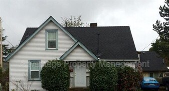 2613 NW Grant Ave in Corvallis, OR - Building Photo
