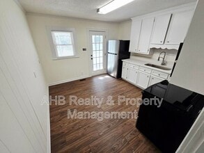 621 Grace Ave in Burlington, NC - Building Photo - Building Photo