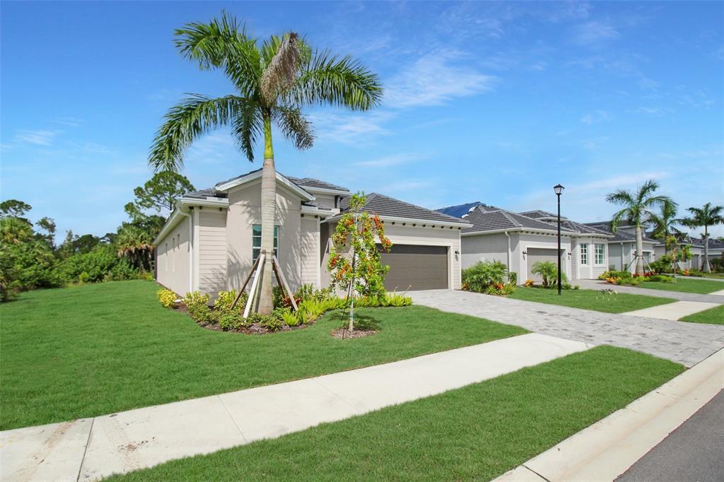 17335 Jadestone Ct in Venice, FL - Building Photo