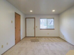 1479 W 11th Alley in Eugene, OR - Building Photo - Building Photo