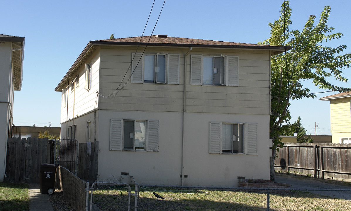 15305 Central Ave in San Leandro, CA - Building Photo