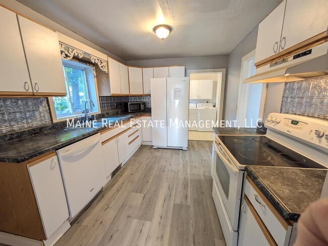 property at 13 6th St