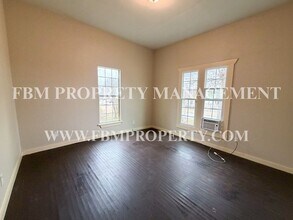 741 W Park Ave in Corsicana, TX - Building Photo - Building Photo