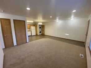 2732 Berryman Ln in Anchorage, AK - Building Photo - Building Photo