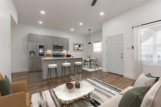9727 A/B Cargill St in Houston, TX - Building Photo - Building Photo