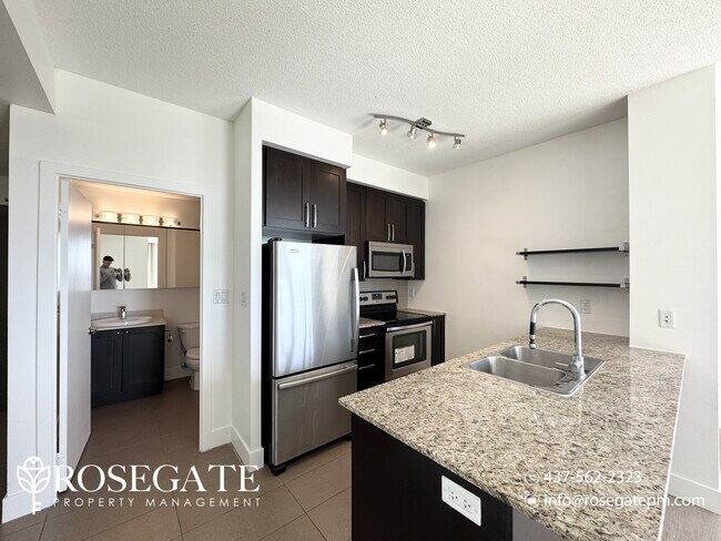 4065 Brickstone Mews in Mississauga, ON - Building Photo - Building Photo