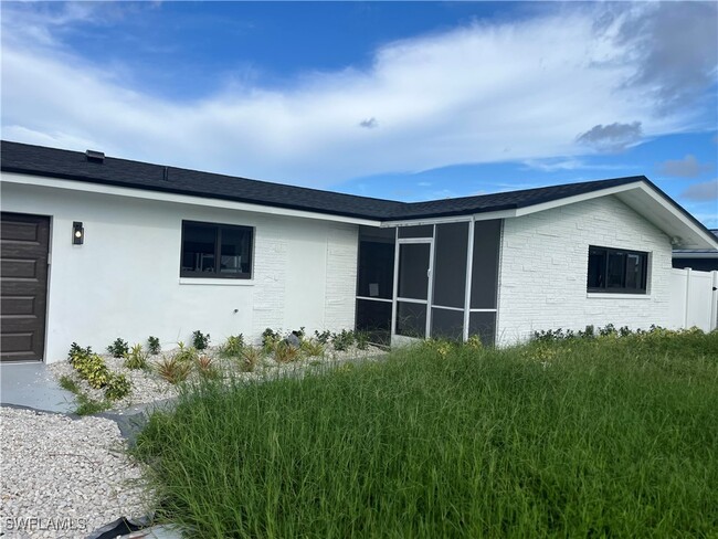property at 5313 Bayview Ct