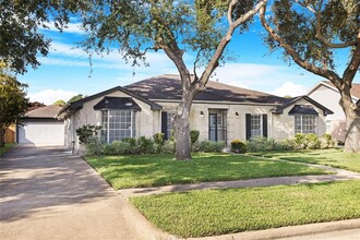 7614 Rollingbrook Dr in Houston, TX - Building Photo - Building Photo