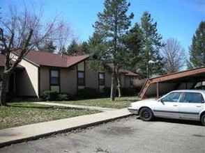 Oak Tree III in Kalamazoo, MI - Building Photo - Building Photo