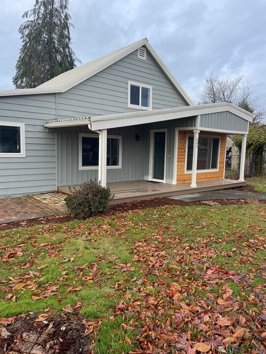 605 E St in Vader, WA - Building Photo