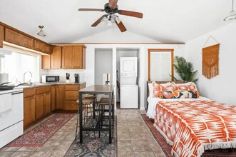 6721 Riverfront Ave, Unit Studio in Indianapolis, IN - Building Photo - Building Photo