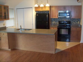76 Queen Mary Dr, Unit 312C in Queensbury, NY - Building Photo - Building Photo