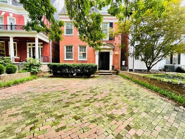 property at 4628 McPherson Ave